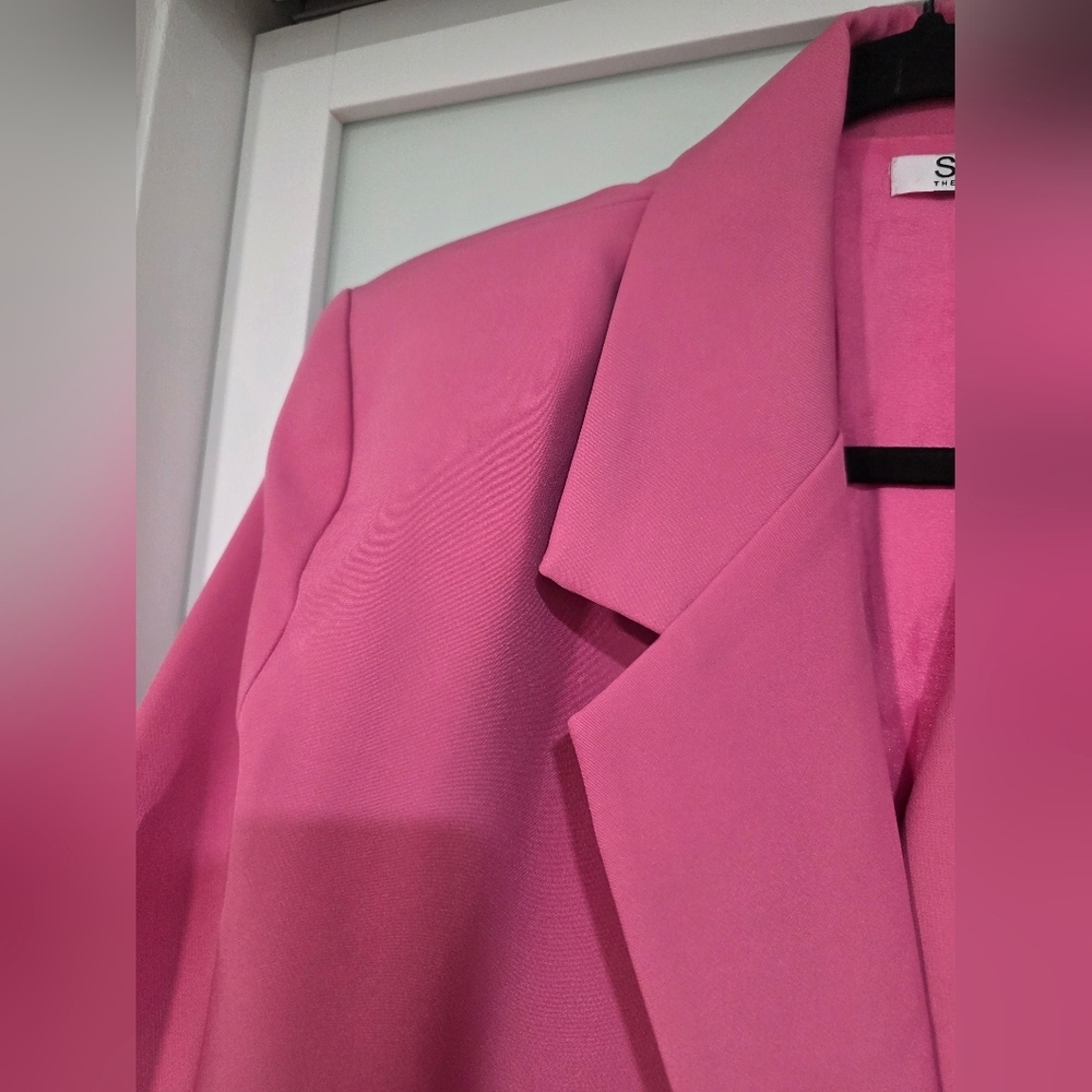 SLA The Label Pink Tailored Blazer – Chic Statement Piece - Picture 7 of 16